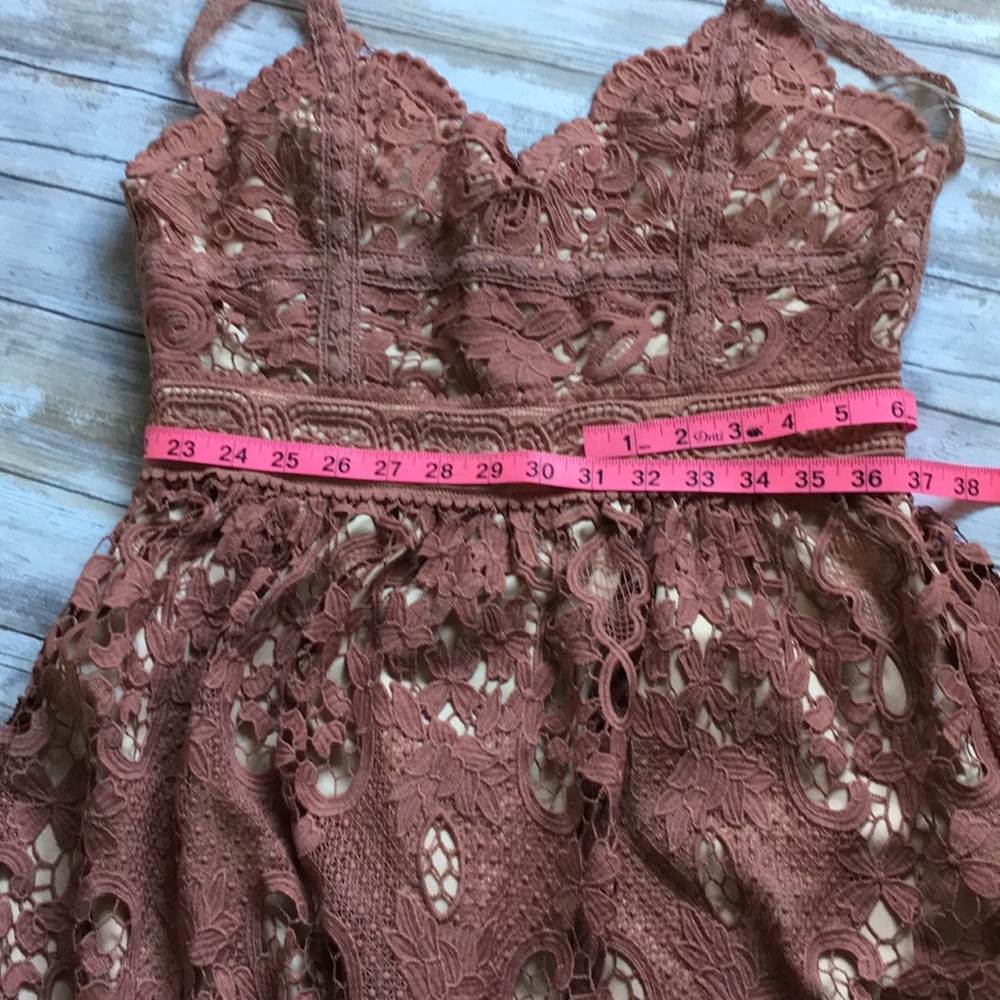 Beautiful dress lace midi dress - Picture 5 of 7